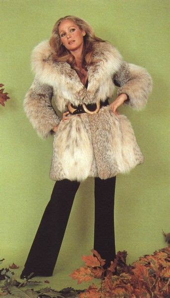 Ursula Andress 343×600 Fashion Fur Coat Women