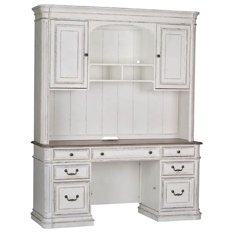 Liberty Furniture Magnolia Manor Traditional Credenza And Hutch Lindy
