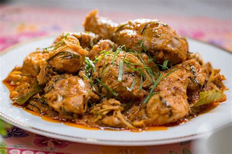 Haa jangan di buat main! Rendang Ayam Hari Raya Special - Daily Makan