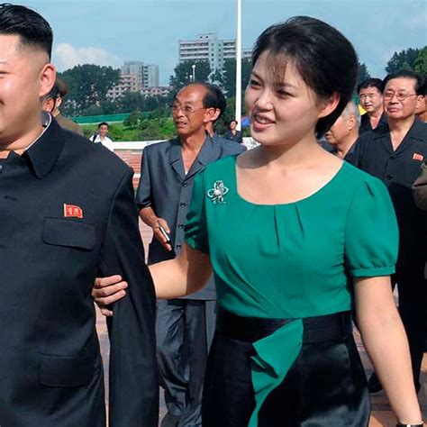 Kim Jong Un Wife Kim Jong Un First Saw Wife Ri Sol Ju At A Music Performance And Instantly