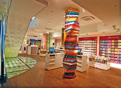 Hier können familien und freunde gemeinsam. Vitamin E konzipiert ersten Flagshipstore für Ritter Sport