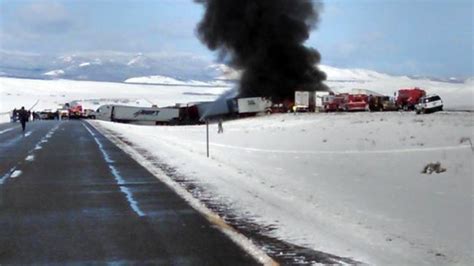 Deadly Pile Up In Wyoming Kills 1 Injures 16 And Closes I 80 Again