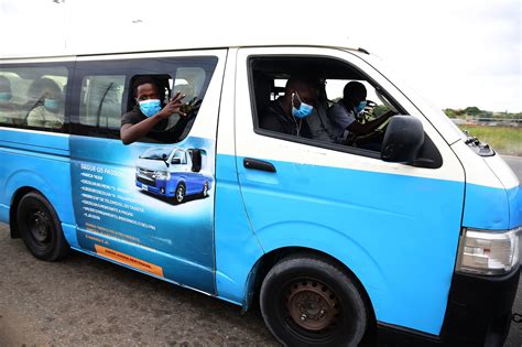 Correria Confusão E Sacrifício Uma Viagem Nos Táxis De Luanda Tecnologia Sapo Brasil