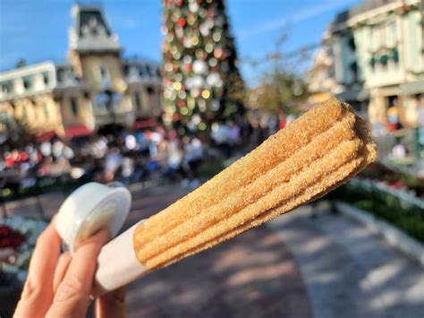 Review New Holiday Cookie Churro Delivers Holiday Theme Basic Taste