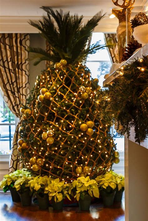 You can buy real or artificial natural looking sand dollars or if you love coastal beach themed christmas tree decorations, see my posts on sea urchin christmas tree ornaments here, sea shells. Pin on Holidays