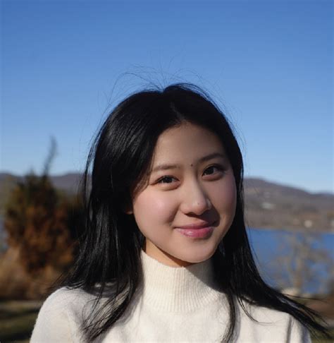 Isabella Wei 23