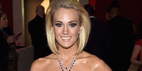 Carrie Underwood Shows Off Rock Hard Abs In Bikini Selfie Fox News