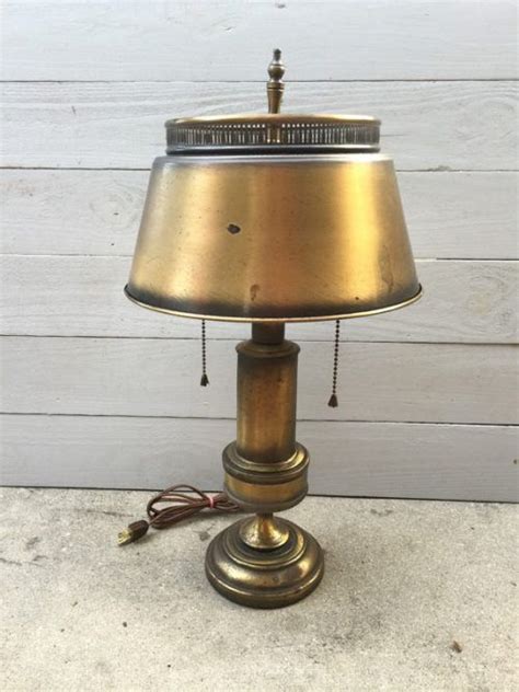 10 Adventiges Of Vintage Underwriters Laboratories Portable Lamp
