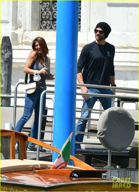 Jared Padalecki And Wife Genevieve Go For Boat Ride Through The Venice Canals Photo 4592502