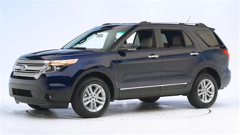 What Cars Are The Same Size As A Ford Explorer? 2