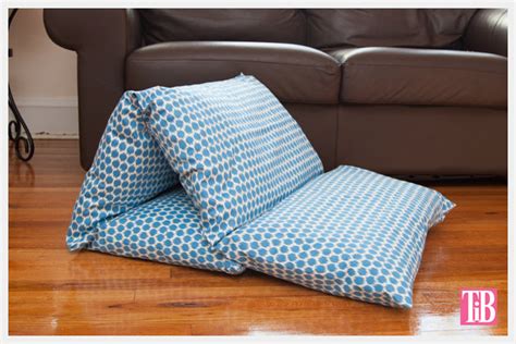 Introducing the bed lounge adjustable custom comfort reading pillow! DIY Pillow Lounger using Waverly Fabric