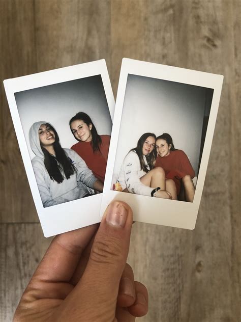 Pin By 𝓁𝒶𝓊𝓇𝑒𝓃 𝒿𝑜𝓇𝒹𝒶𝒶𝓃 🤍 On Frands Polaroid Pictures Poloroid