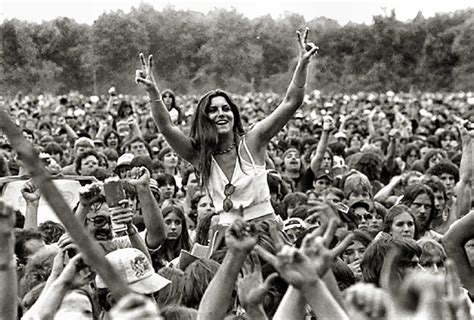 travel woodstock 1969 festival squad