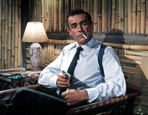 20 Amazing Vintage Photos Of Sean Connery As James Bond During The