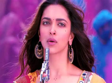Bollywood Actresses Gun Skills On Screen Rani Mukerji Mardaani