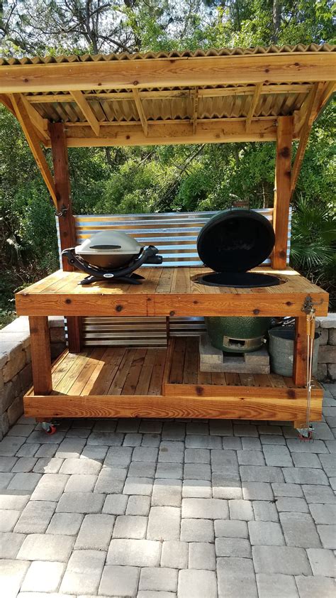 I Made This Bbq Surround Pallet Table To Fit A Big Green Egg Style Of