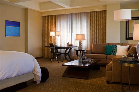Hotel Rooms Near Seaworld Orlando Florida Renaissance Orlando At