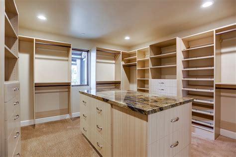 Closets Hollands Custom Cabinets