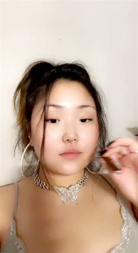 Goddess Mia Seoul Aka The Boss On Twitter Mid Day Sesh Who Am I Passing It To Pay For My