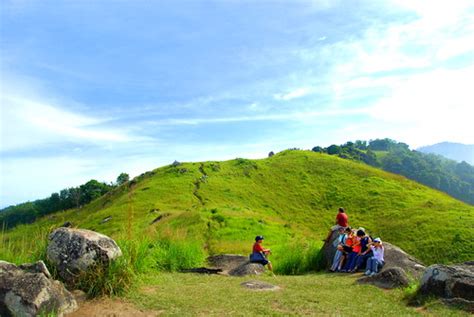 The meaning of the name of the town is uncertain and it does not appear in any dictionary. SYOK'2011 - Indahnya Subuh di Bukit Broga 11 Dis 2011 ...