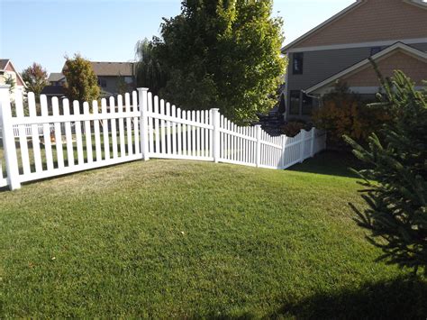 Vinyl Privacy Fencing In St Paul Lakeville Twin Cities Woodbury