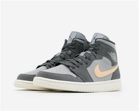 The air jordan i was the first shoe to be worn in the nba with multiple colors. Wmns Air Jordan 1 Mid Iron Grey White Onyx BQ6472-020 ...