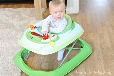 Best toys for 5 month old baby. Entertainment for Babies aged 6 Months + | Alex Gladwin
