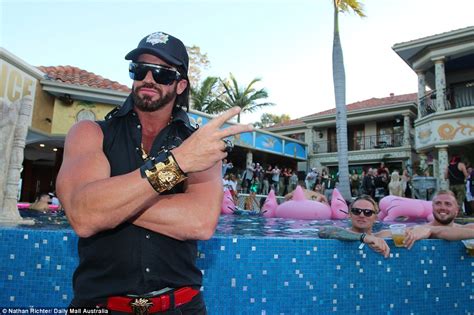Travers Beynons 500000 Gold Coast Mansion Party Revealed Daily Mail Online