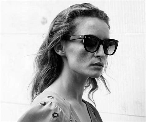 Alexis Amor Holly Sunglasses In Gloss Piano Black Marble