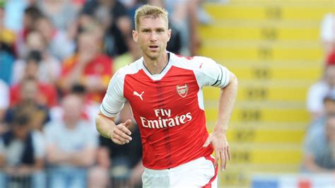 Per mertesacker is a german footballer who plays as a defender for arsenal and the german mertesacker is a youth product of hannover 96 and he made his senior league debut in november. Arsenal set to hold talks with Per Mertesacker over ...