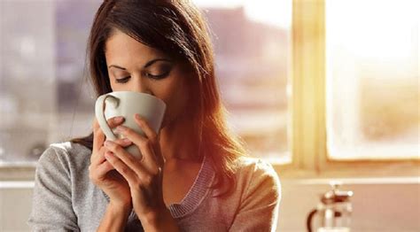 Γιατί δεν πρέπει να πίνετε καφέ με άδειο στομάχι Tvstargr
