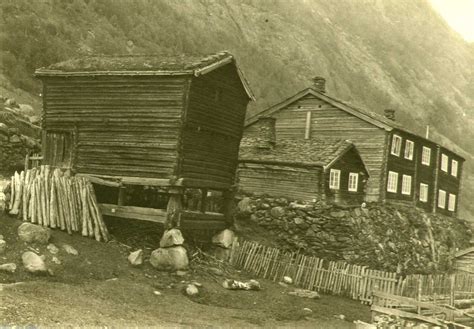 For many centuries a route went from lom village up through bøverdal and down into sogn. Gårdstun, Sulheim, Bøverdalen, Lom, Oppland. - Norsk ...