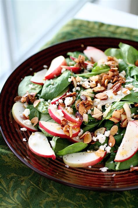 Spinach And Apple Salad | The Curvy Carrot