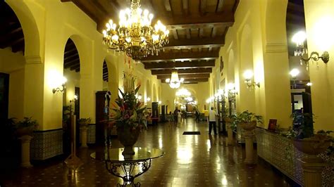 The hotel nacional de cuba is considered a symbol of history and culture located in the centre of havana. Hotel Nacional de Cuba Havanna - YouTube