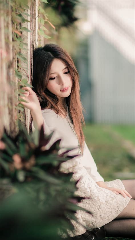 IPhone Girl Wallpapers (75+ images)