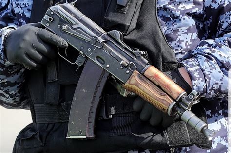 An Aks 74u Being Carried By A Member Of The Russian Security Forces In