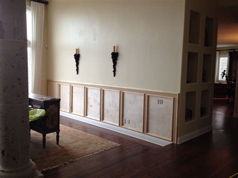 Last week i mentioned that i would give a tutorial of how we installed our chunky chair rail & wainscoting. Wainscot: Run some on your walls! - Stephanie Wilson Interiors