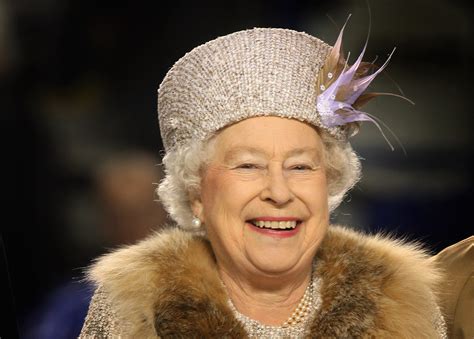 Sărbătoare în Anglia Se împlinesc 60 De Ani De La încoronarea Reginei