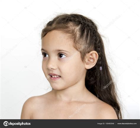 Kleines Mädchen mit nacktem Oberkörper Stockfotografie lizenzfreie