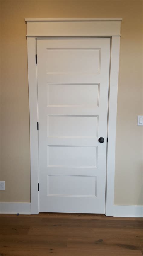 Conmore 5 Panel Door With Shaker Trim Interior Door Styles Interior