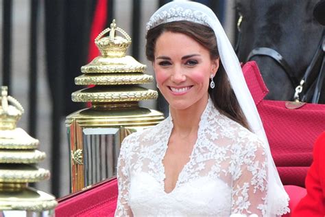 Los duques de cambridge, kate middleton y el príncipe william, están fascinados y enamorados el príncipe william y kate middleton podrían estar pensando en que sus hijos mayores, george (7. Herzogin Kate Hochzeit - Royal Wedding 2018 Mein Kleid ...