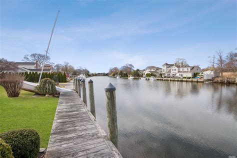 18 Sunset Drive, Sayville, NY 11782 (WATERFRONT PROPERTY) - cyrenabarbarite