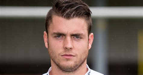 ˈkoː.lɪn ˈkoː.sə.ˌmɑns) (born 3 august 1992) is a belgian professional football player currently playing for kaa gent. TT: PEC Zwolle wil Colin Coosemans huren van KVM | Voetbal ...