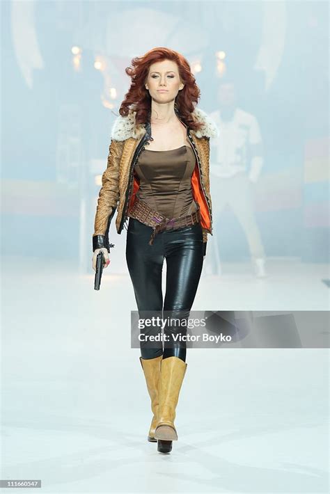 Anna Chapman Poses On The Runway During The Shiyan And Rudkovskaya Show At Moscow Fashion Week On