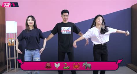 A viral video is a video that becomes popular through a viral process of internet sharing, typically through video sharing websites such as youtube as well as social media and email. Angel x NotNot Challange Wannn si Raja TikTok EVOS, Bikin ...