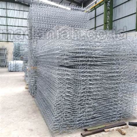 Secara umum, harga pagar berbahan besi dihitung berdasarkan luas media pagar. Toko Pagar Besi BRC Sumba Timur Waingapu Jual Murah Harga ...