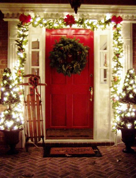 25 Amazing Christmas Front Porch Decorating Ideas