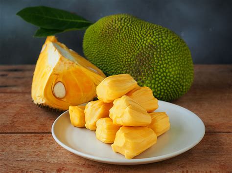 The 4 Best Jackfruit Recipes To Make It Your New Favorite Plant Based