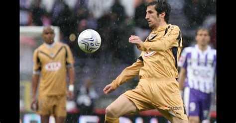 Johan cédric micoud (né le 24 juillet 1973) est un ancien footballeur professionnel français qui a joué principalement en grâce à ses excellentes performances au championnat avec bordeaux, il a fait. Johan Micoud sous le maillot bordelais le 20 avril 2008 ...