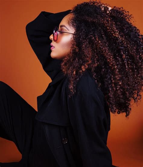 20 cute and easy hairstyle ideas for short curly hair. - Mia V (@miavenise) on Instagram: curly hair. Natural ...